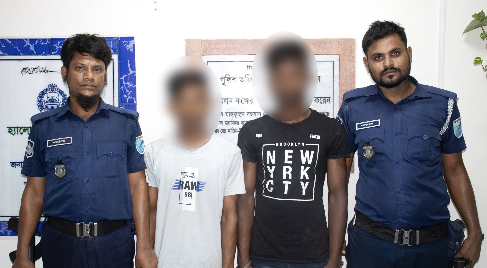 মানিকগঞ্জে কাশিমপুর কারাগারের হিসাবরক্ষক হত্যার ঘটনায় ২ জন গ্রেফতার