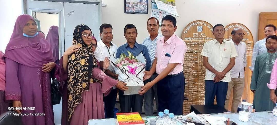 সিংগাইর পাইলটবালিকা উচ্চ বিদ্যালয়েএডহক কমিটির দায়িত্ব গ্রহণ